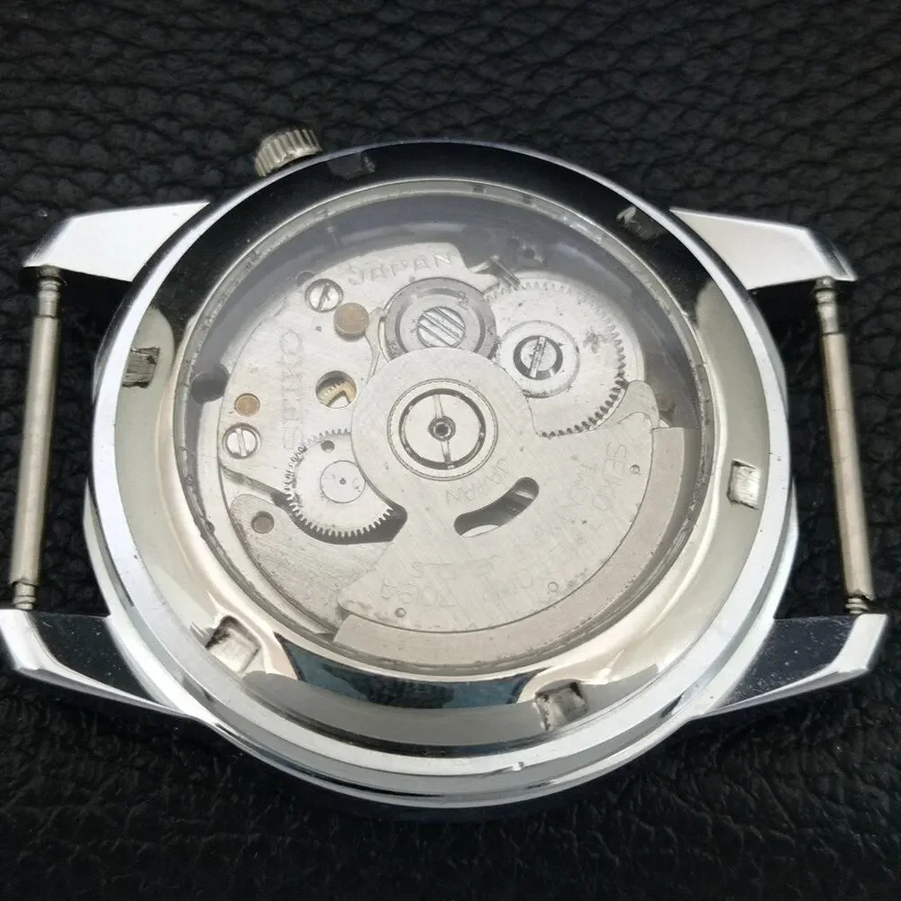 Vintage 1973 Seiko Automatic Mens Silver Watch W/daydate & Red accents